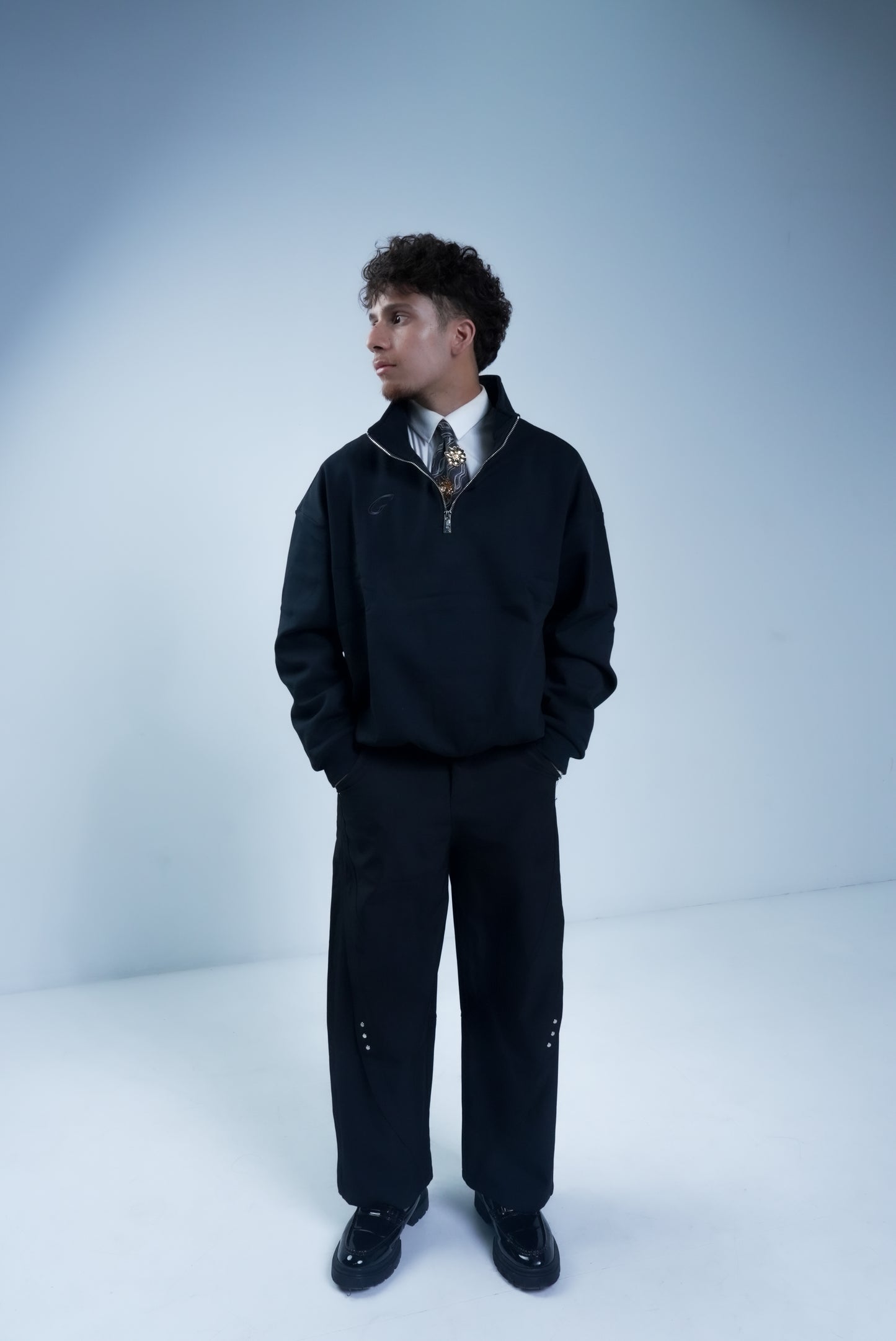Thathi’s [Noir] Quarter-Zip